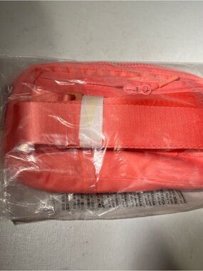 NWT Lululemon Everywhere Belt Bag Lipgloss Pink